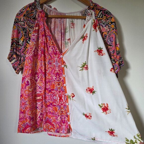 LIKE NEW BOHO FLORAL TOP SIZE MEDIUM - Picture 2 of 14